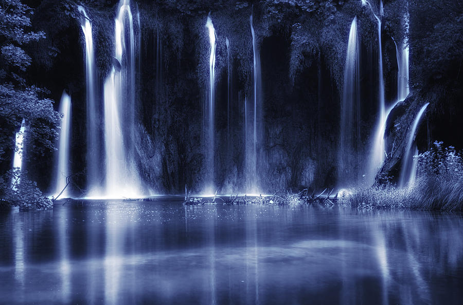 Waterfalls Monochrome - Nature Photography Digital Art by Modern Abstract