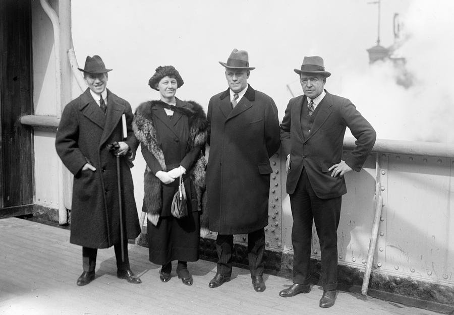 Ernest Henry Shackleton (1874-1922) Photograph by Granger