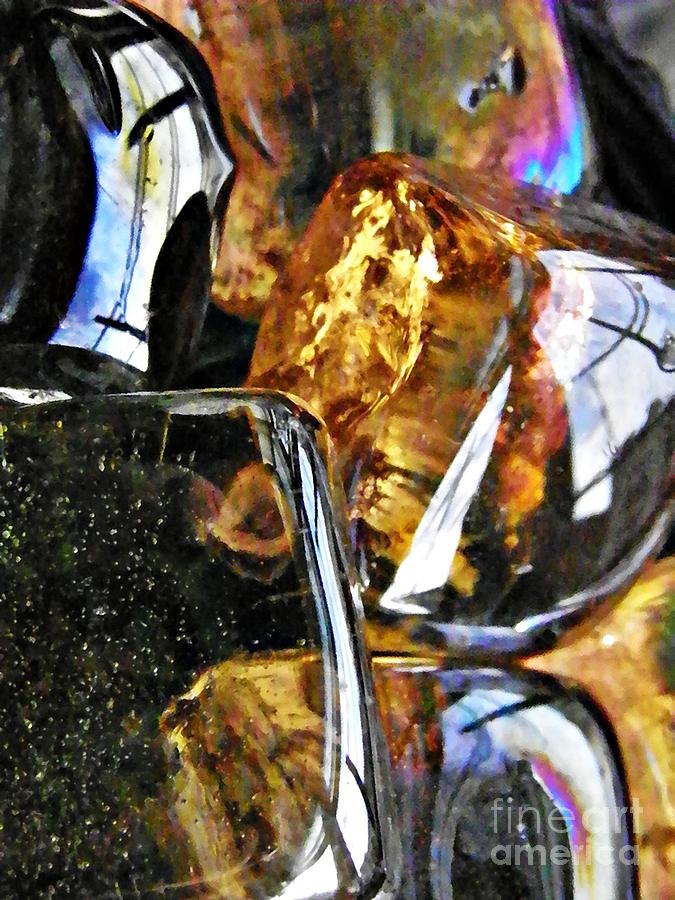 Abstract Photograph - Glass Abstract 115 by Sarah Loft