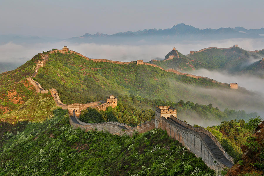 Great Wall Of China On A Foggy Morning Photograph by Darrell Gulin ...