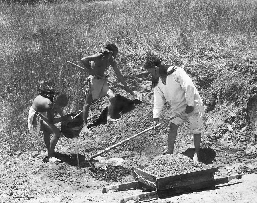 Indians Making Adobe Bricks #7 Photograph by Underwood Archives Onia