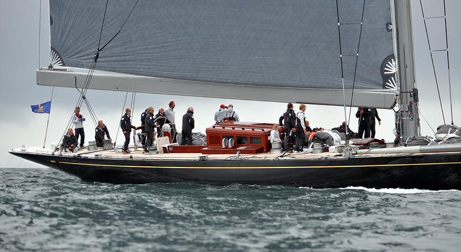 j yacht racing