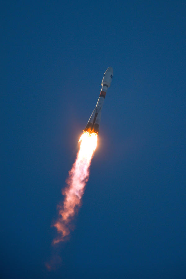 Launch Of Soyuz Vs07 2014 #4 Photograph by Science Source