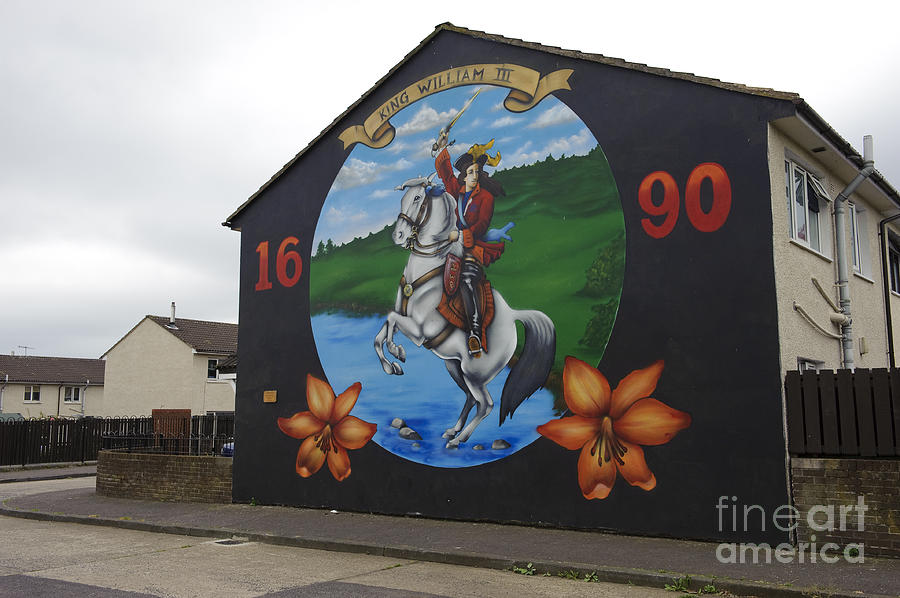 Mural In Shankill, Belfast, Ireland #4 Photograph by John Shaw
