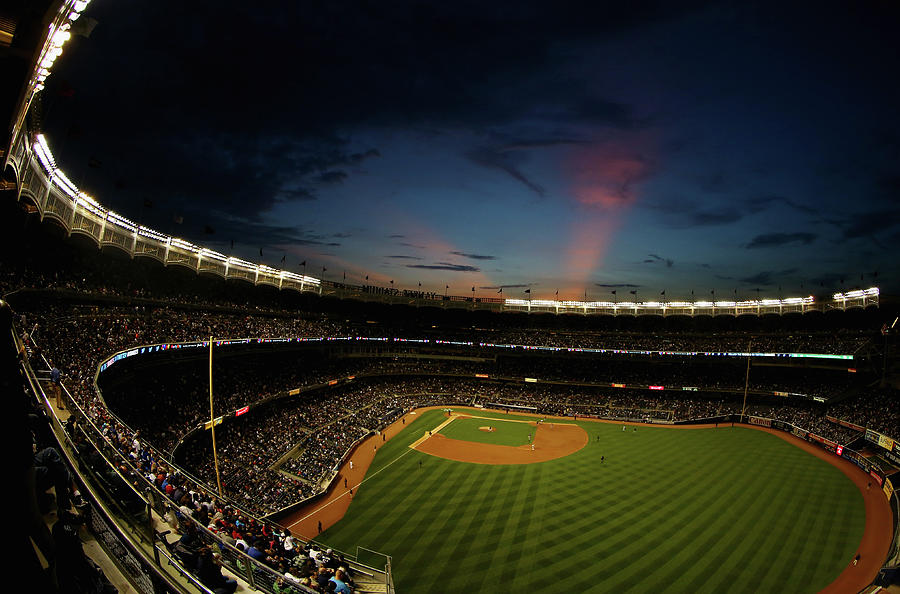 New York Mets V New York Yankees Photograph by Al Bello