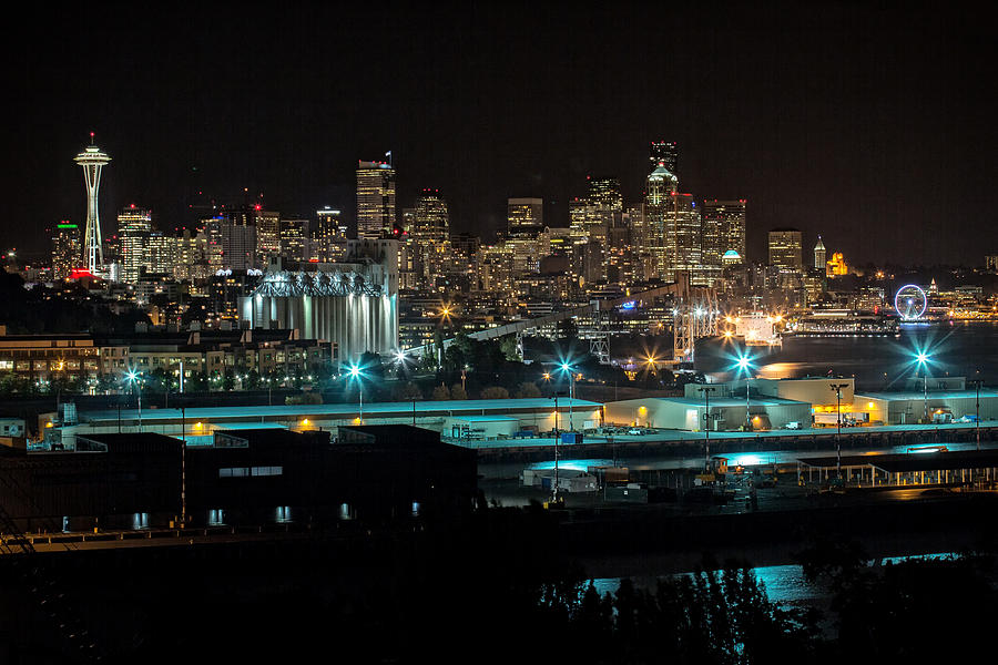 Seattle Photograph - Seattle Skyline #4 by Bob Stevens