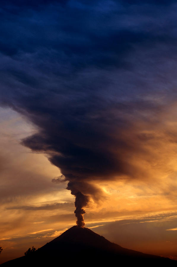  Smoking  Volcano  Photograph by Cristobal Garciaferro