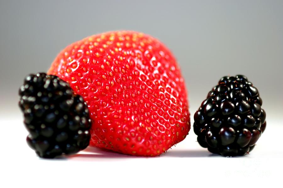 Nature Photograph - Strawberry Blackberry #4 by Henrik Lehnerer