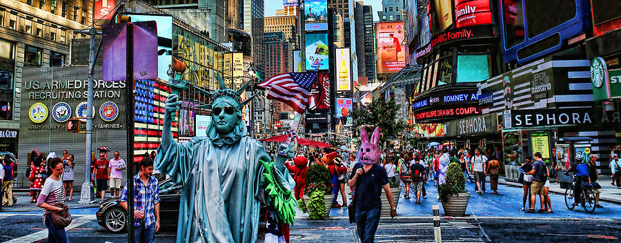 New York City Photograph - Times Square on a Tuesday #4 by Lee Dos Santos