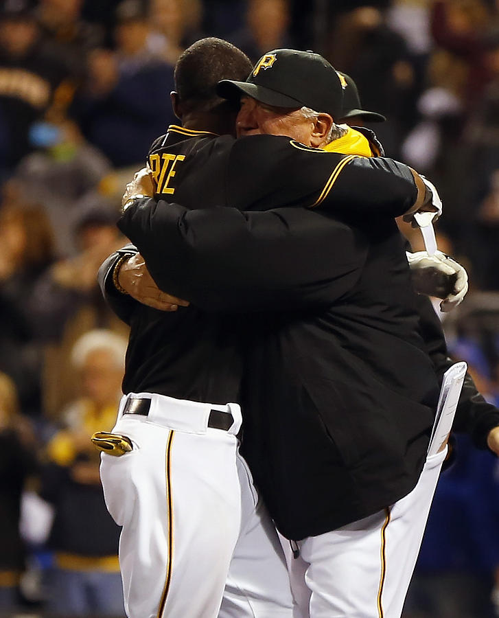 Toronto Blue Jays V Pittsburgh Pirates Photograph by Matt Sullivan Toronto Blue Jays V Pittsburgh Pirates Photograph by Matt Sullivan