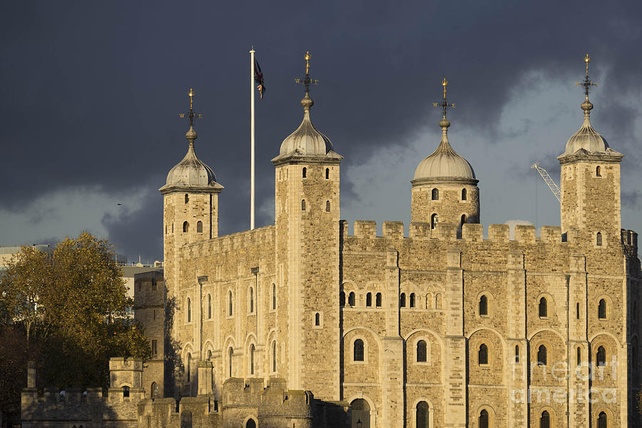 Tower Of London #4 Photograph by Milena Boeva