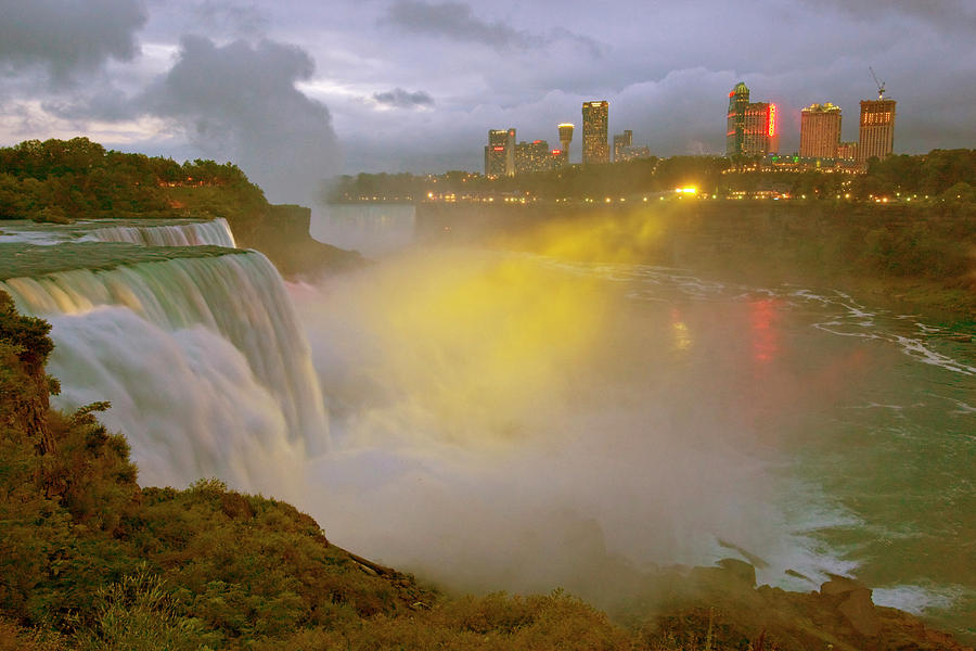 Fall Photograph - USA, New York, Niagara Falls #4 by Jaynes Gallery