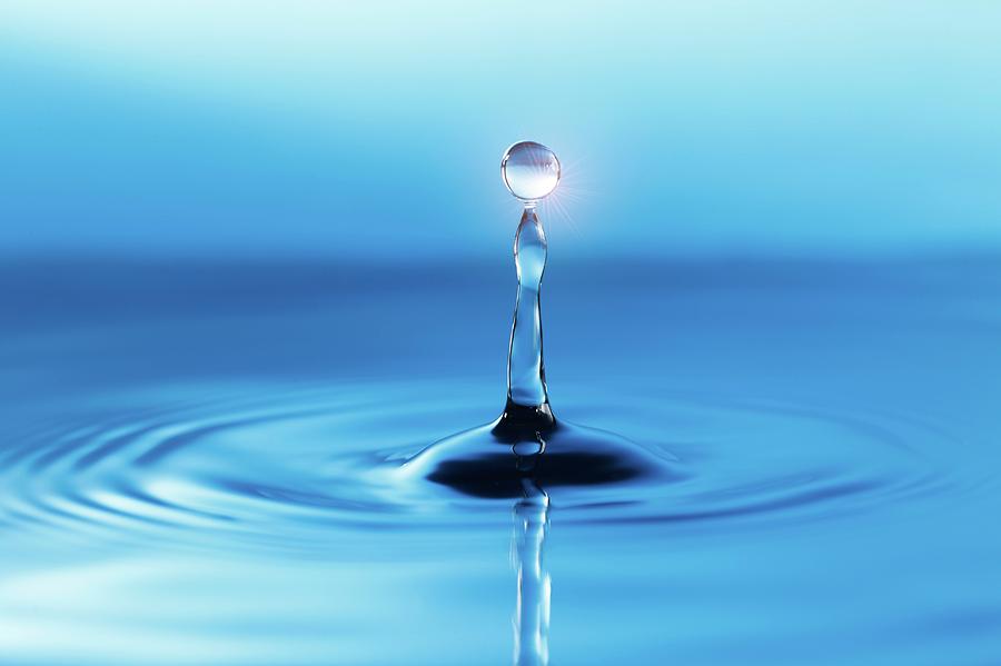 Water Drop Impact Photograph By Wladimir Bulgar Science Photo Library 