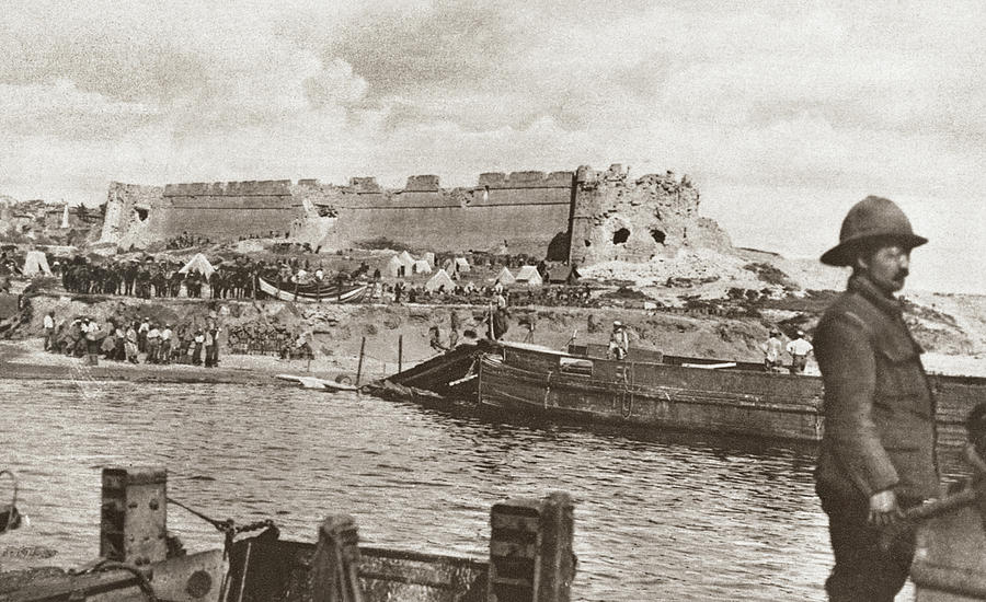 1915 Photograph - World War I Gallipoli #4 by Granger