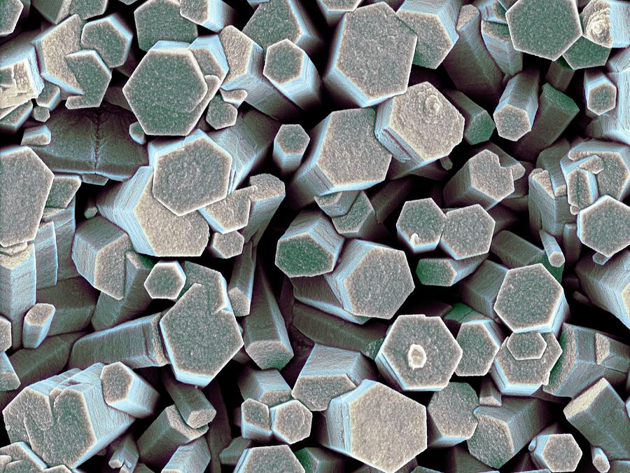 Zinc Oxide Photograph - Zinc Oxide Crystals #4 by Science Photo Library