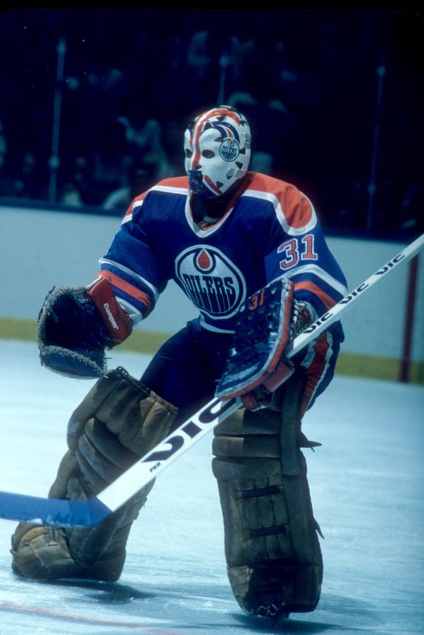 Edmonton Oilers v New York Islanders #5 Photograph by Bruce Bennett
