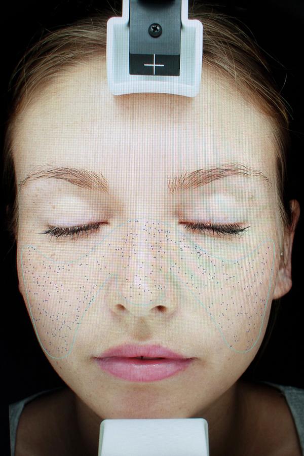 Photograph　In　Image　America　Photo　Science　Of　by　Young　Woman's　Clinic　Face　Skin　Art　Library　Fine
