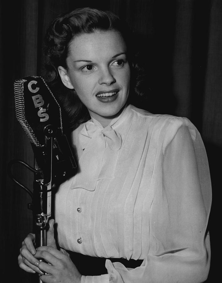 Judy Garland #5 Photograph by Retro Images Archive