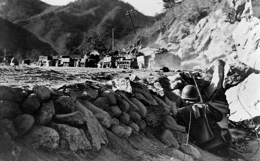 Korean War, 1950 #5 Photograph by Granger