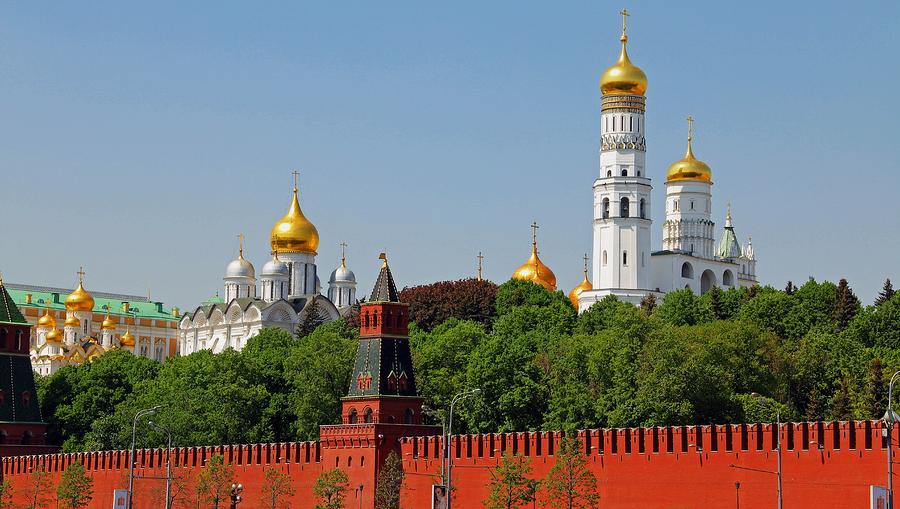 Kremlin #5 Photograph by Jim McCullaugh