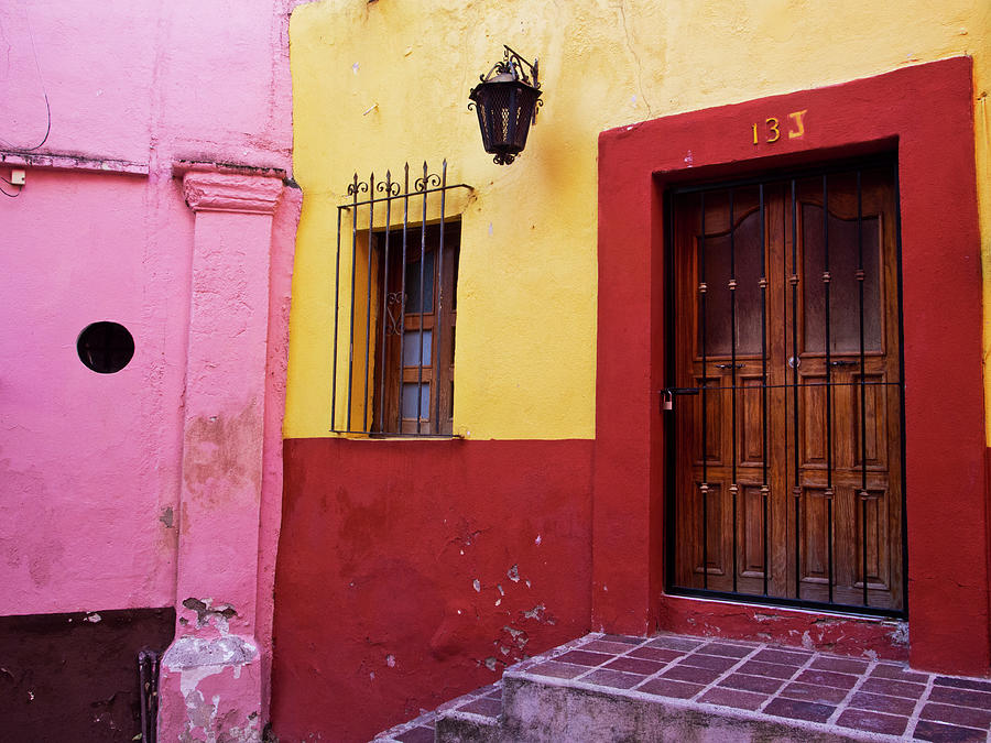 Abstract Photograph - Mexico, Guanajuato, Colorful Back Alley #5 by Terry Eggers