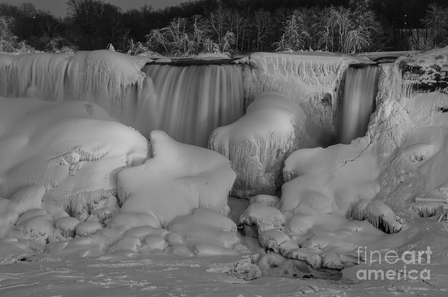 Niagara Falls Frozen #5 Photograph by JT Lewis