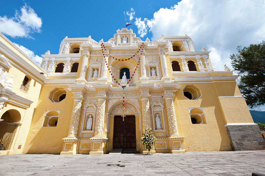 City Photograph - Nuestra Senora De La Merced Cathedral #5 by Michael Defreitas