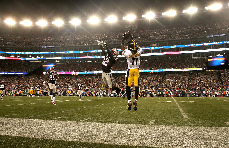 Pittsburgh Steelers v New England Patriots #5 Photograph by Jim Rogash