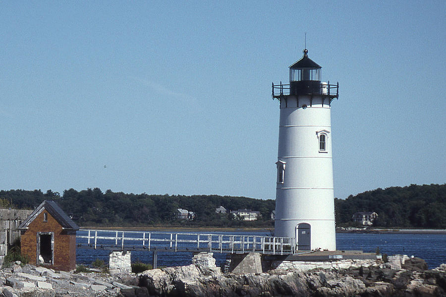 Portsmouth Harbor Light Photograph by Herbert Gatewood - Fine Art America