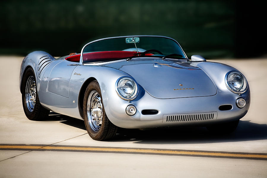550 Spyder Photograph by Peter Tellone