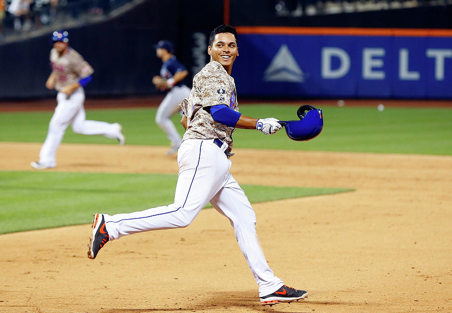 Atlanta Braves V New York Mets Photograph by Jim Mcisaac Atlanta Braves V New York Mets Photograph by Jim Mcisaac