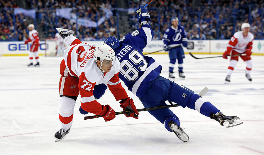 Detroit Red Wings V Tampa Bay Lightning Photograph by Mike Carlson