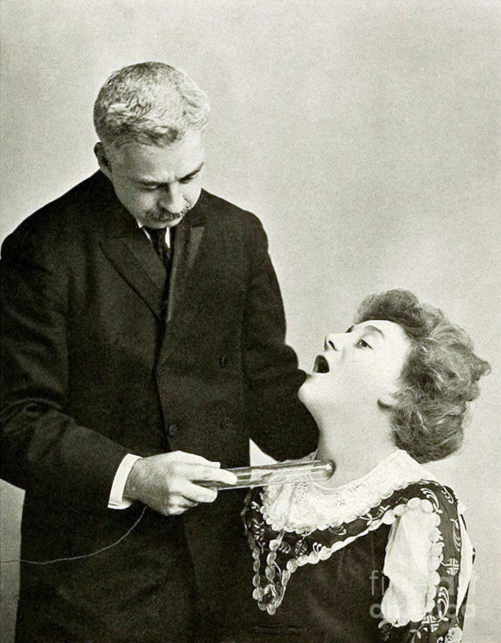 Electro-therapeutics, 1910 #6 Photograph by Science Source