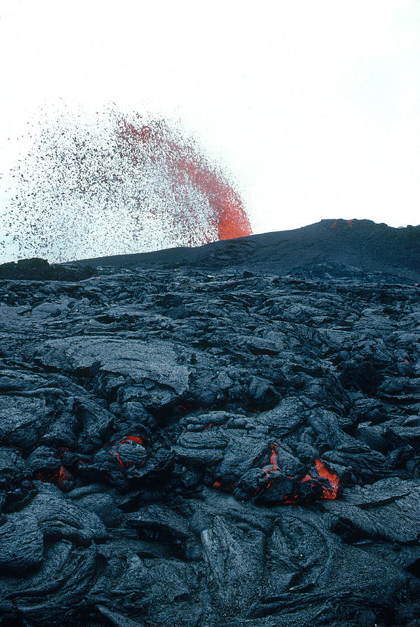Kilauea Volcano Erupting, Hawaii #6 Photograph by Soames Summerhays