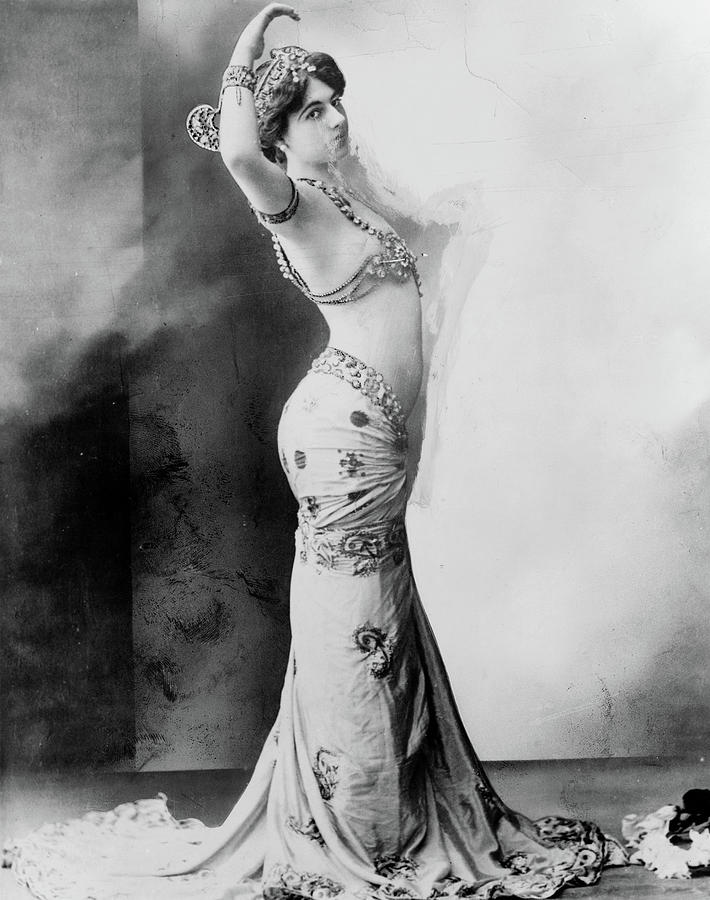 Mata Hari 1876 1917 Photograph By Granger Fine Art America 3095