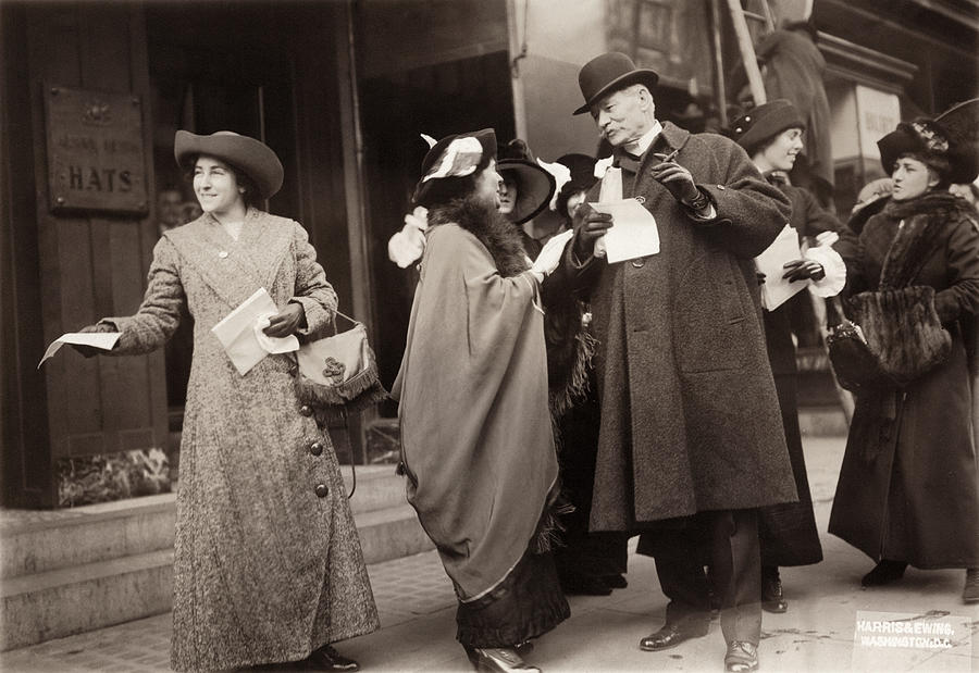 Suffragettes, 1913 #6 Photograph by Granger