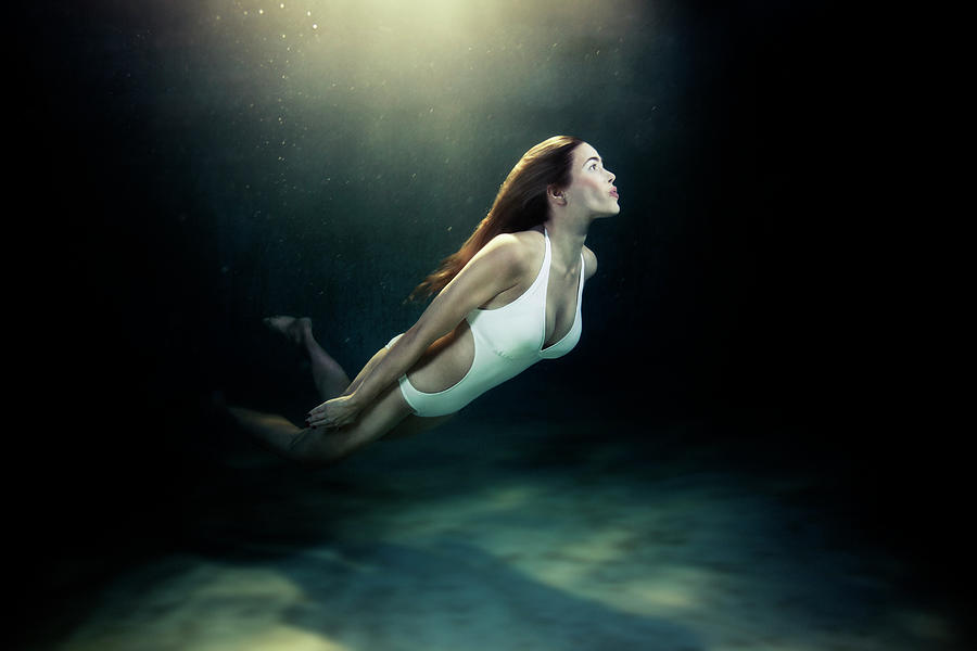 Underwater #6 Photograph by Mark Mawson