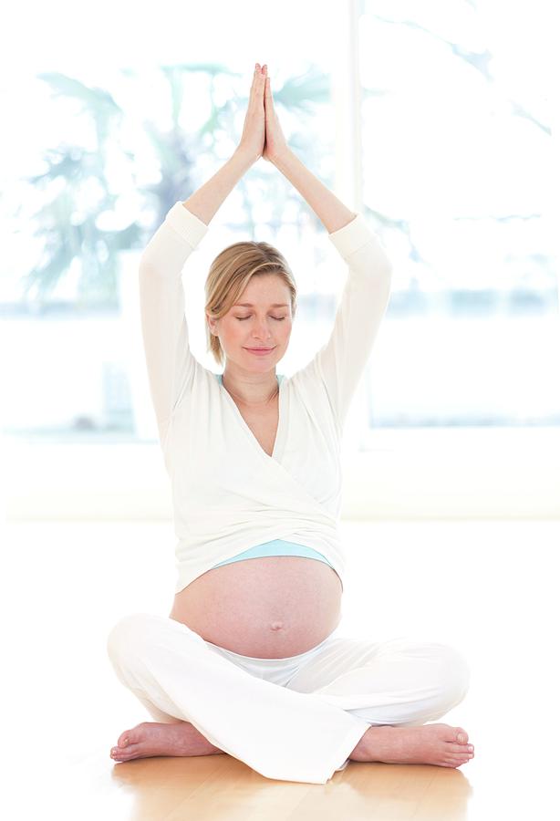 Yoga In Pregnancy Photograph by Ian Hooton/science Photo Library | Fine ...