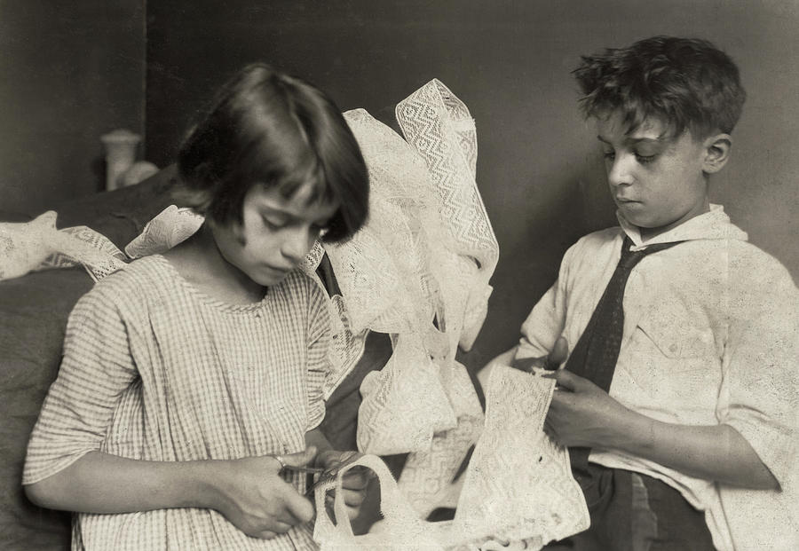 Hine Child Labor, 1924 Photograph by Granger - Fine Art America