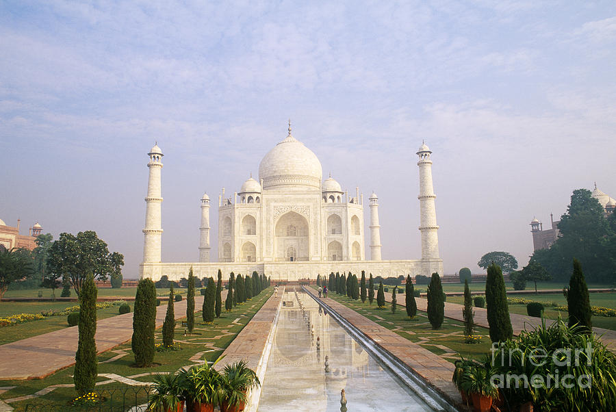 Taj Mahal #7 Photograph by Bill Bachmann