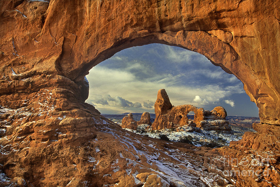 714000087 Turret Arch Arches National Park Photograph by Dave Welling