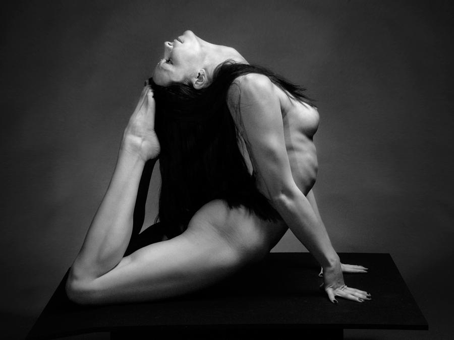 7498 Studio Nude Flexible Kajira Photograph by Chris Maher