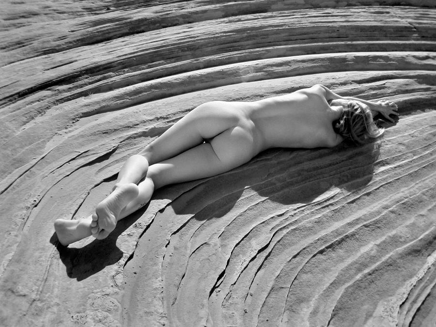 7731 Sandstone Curves Desert Nude Photograph by Chris Maher