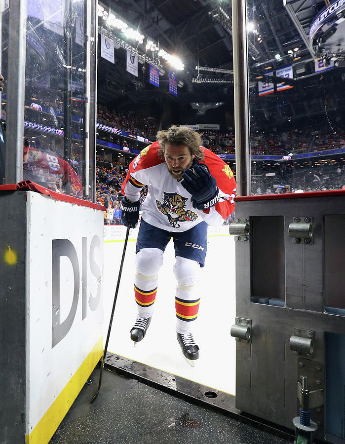 Florida Panthers V New York Islanders - Photograph by Bruce Bennett