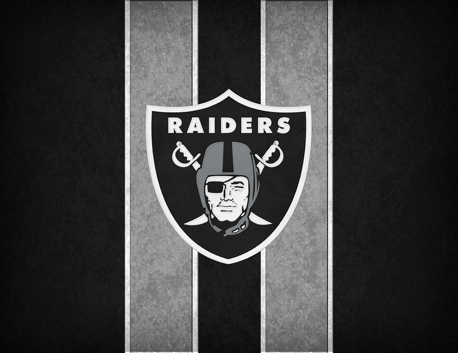 Oakland Raiders Photograph by Joe Hamilton - Fine Art America