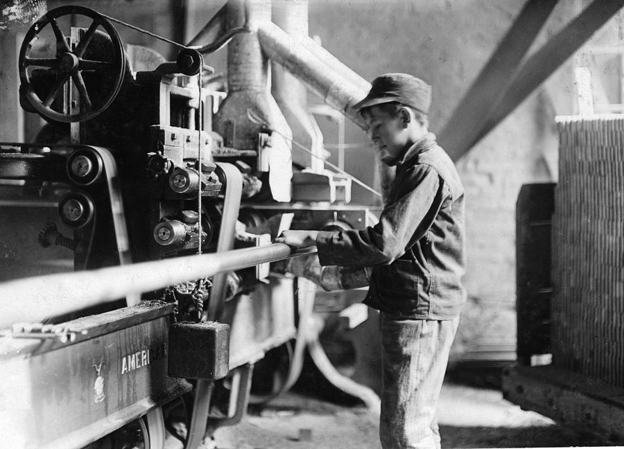 Hine Child Labor, 1908 #9 Photograph by Granger