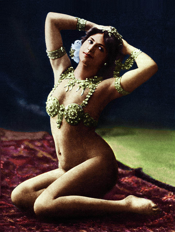 Mata Hari #2 Photograph by Granger