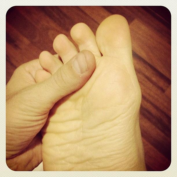 Feet Photograph - Instagram Photo #911365123149 by Anonimo Europeo