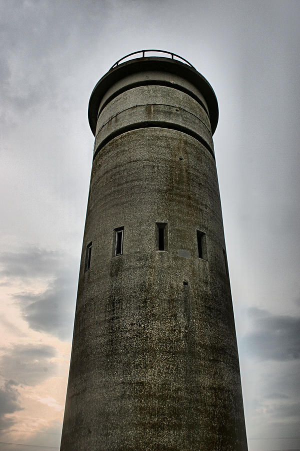 Delaware Photograph - A Delaware Tower by DJ Florek