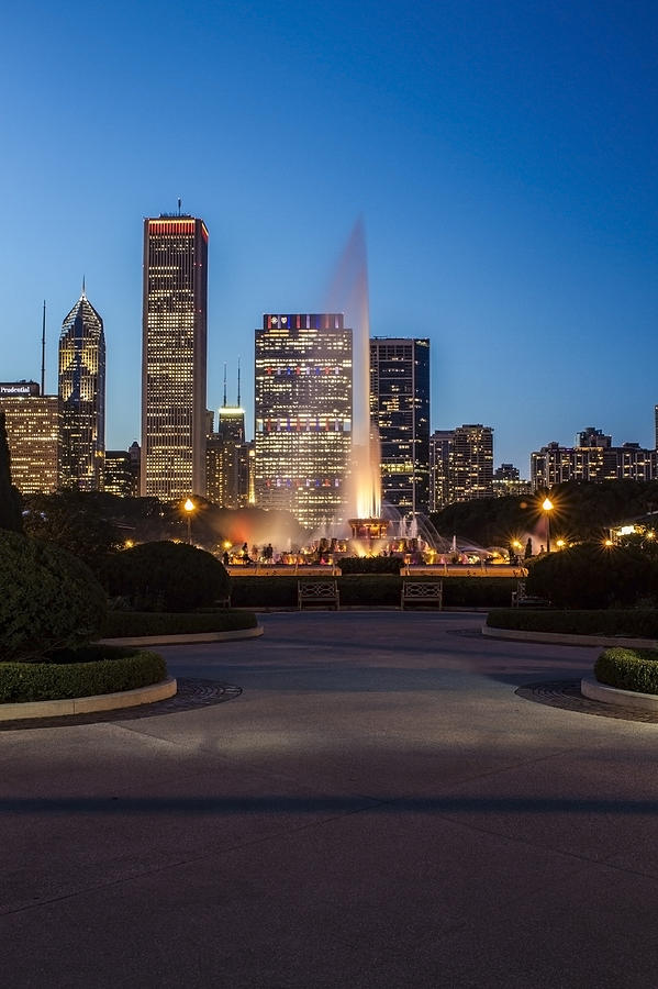 A different view of Chicagos Buckingham Fountain Photograph by Sven Brogren